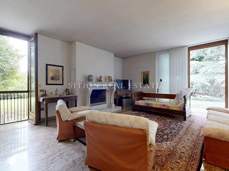 Immagine 1 di Villa in vendita  in Via Alfredo Di Dio 4 a Dairago