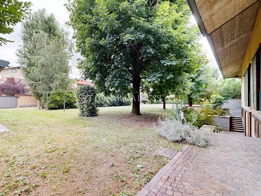 Immagine 27 di Villa in vendita  in Via Alfredo Di Dio 4 a Dairago