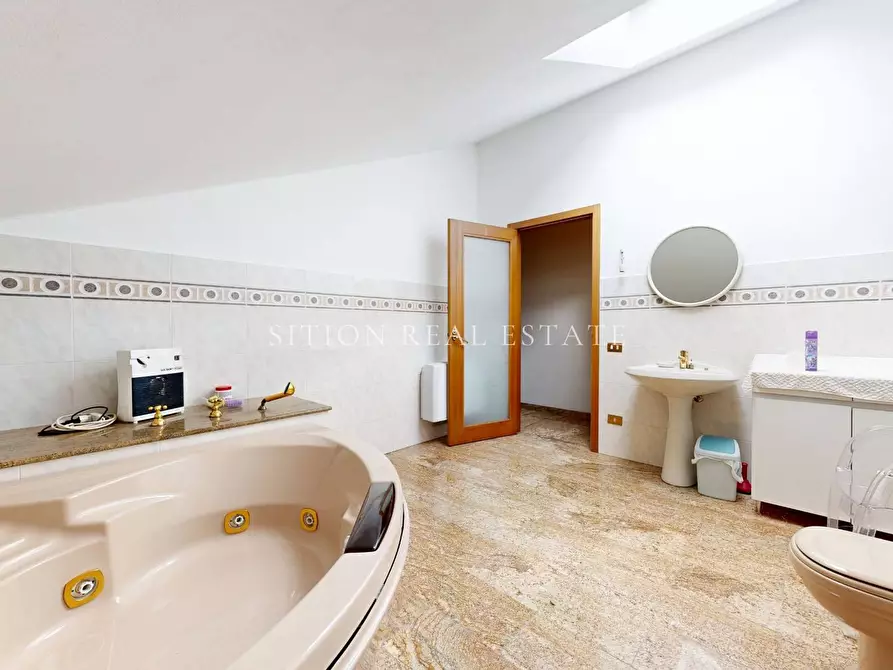 Immagine 35 di Villa in vendita  in Via Alfredo Di Dio 4 a Dairago