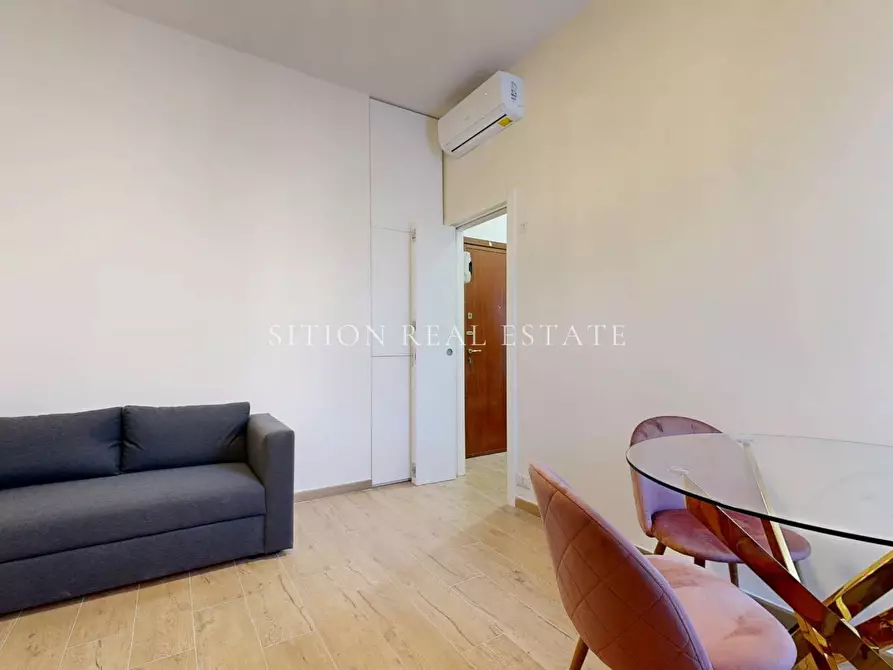 Immagine 2 di Appartamento in vendita  in Viale Famagosta 30 a Milano