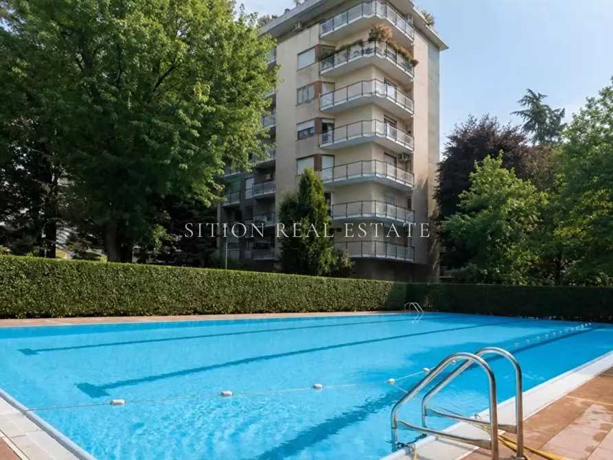 Immagine 22 di Appartamento in vendita  in Viale Famagosta 30 a Milano
