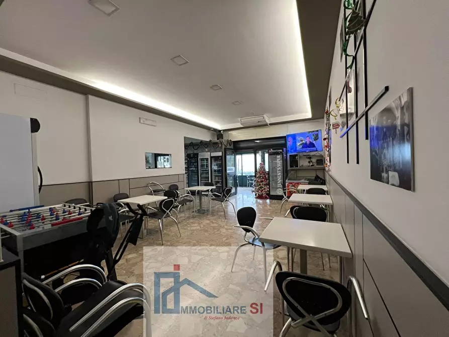 Immagine 15 di Attività commerciale in vendita  in Via Silvio Pedicini a Foglianise