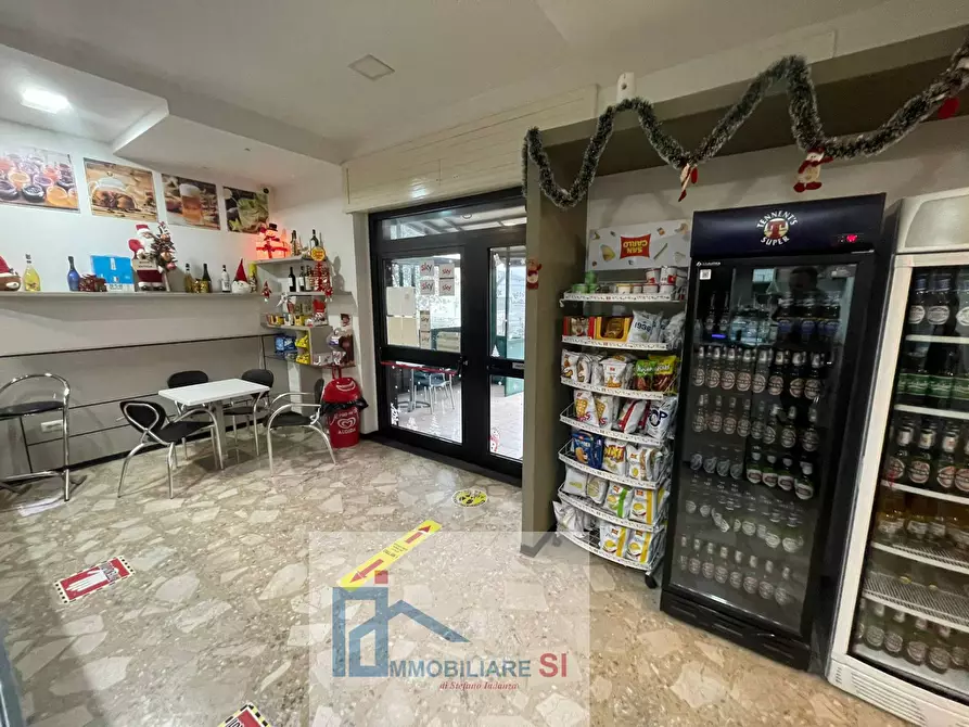 Immagine 16 di Attività commerciale in vendita  in Via Silvio Pedicini a Foglianise