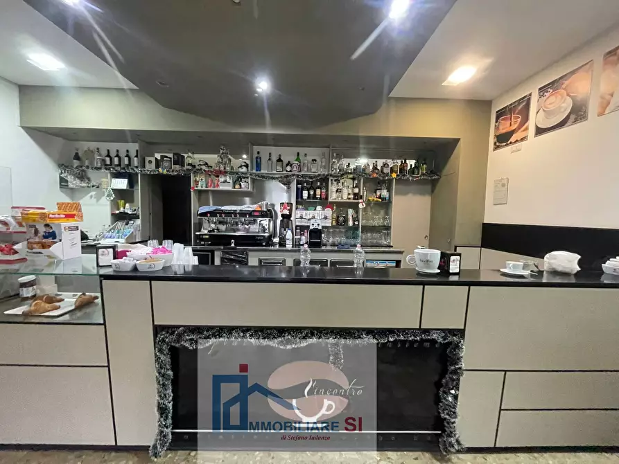 Immagine 5 di Attività commerciale in vendita  in Via Silvio Pedicini a Foglianise