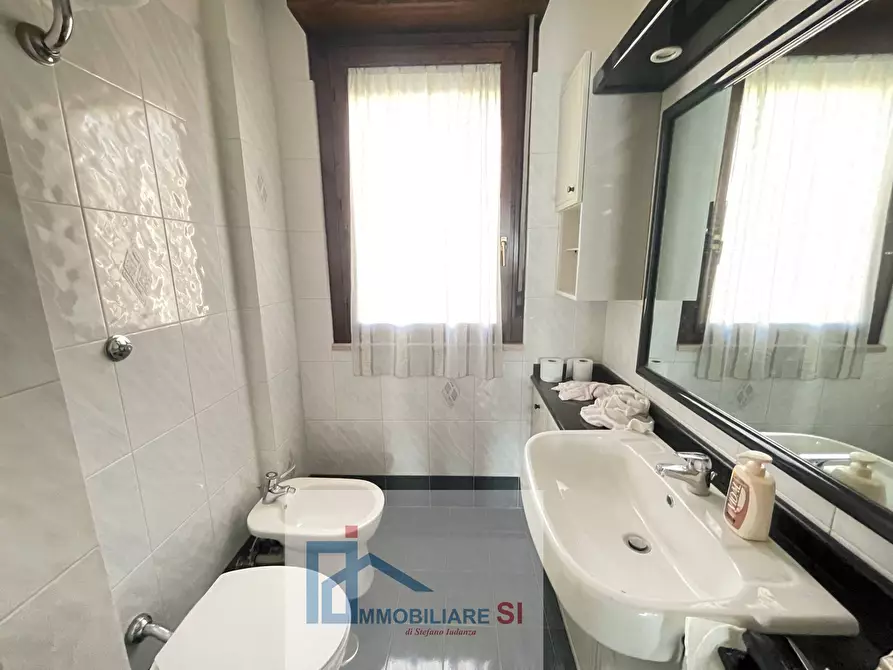 Immagine 16 di Appartamento in vendita  in Via Antonio Navarra a Benevento