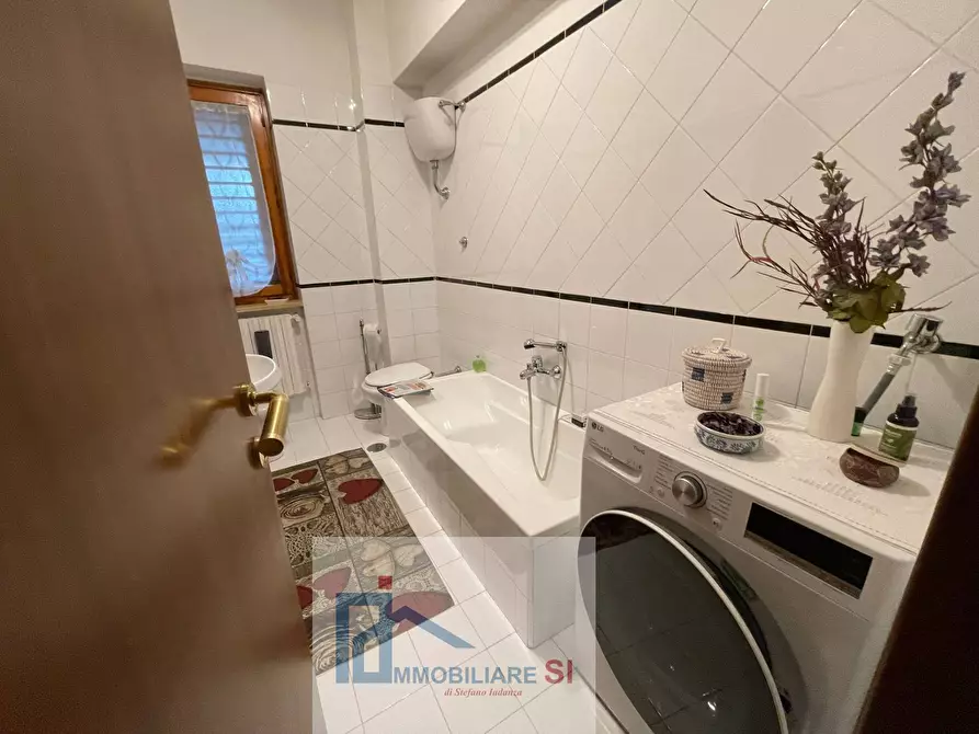 Immagine 17 di Appartamento in vendita  in Via Albert Einstein a Benevento