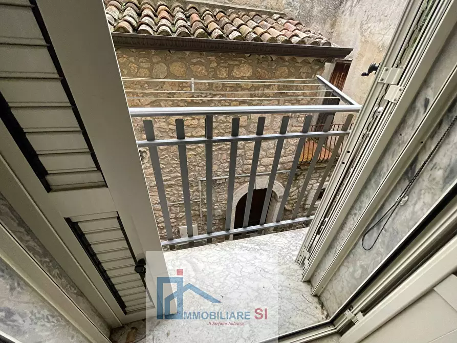 Immagine 11 di Casa semindipendente in vendita  in Vico Rienzi a Foglianise