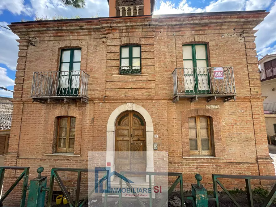 Immagine 4 di Casa semindipendente in vendita  in Piazza San Giuseppe a Sant'angelo A Cupolo