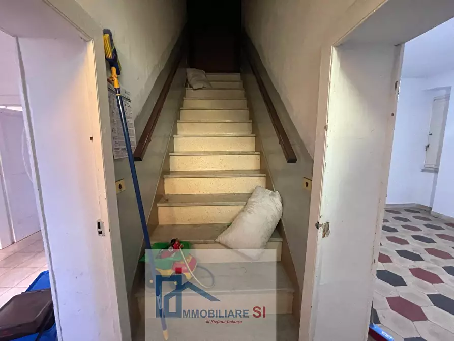 Immagine 24 di Casa semindipendente in vendita  in Piazza San Giuseppe a Sant'angelo A Cupolo
