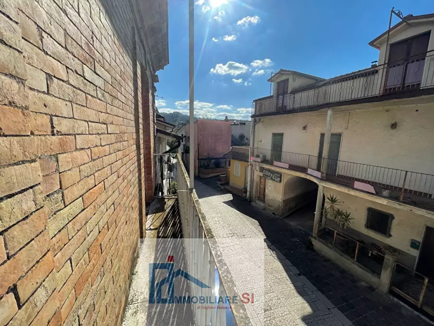 Immagine 40 di Casa semindipendente in vendita  in Piazza San Giuseppe a Sant'angelo A Cupolo