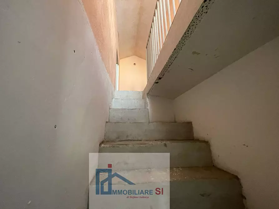 Immagine 42 di Casa semindipendente in vendita  in Piazza San Giuseppe a Sant'angelo A Cupolo