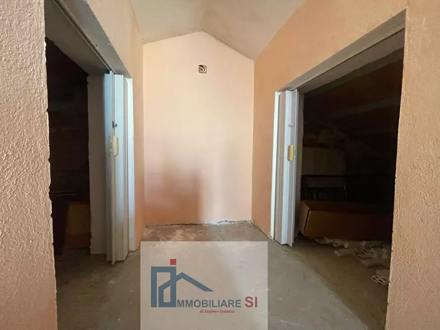Immagine 43 di Casa semindipendente in vendita  in Piazza San Giuseppe a Sant'angelo A Cupolo