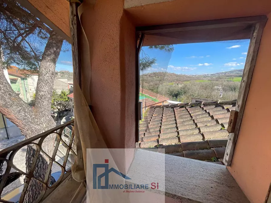 Immagine 48 di Casa semindipendente in vendita  in Piazza San Giuseppe a Sant'angelo A Cupolo