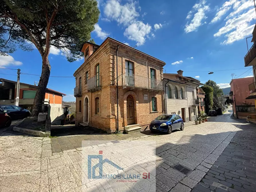 Immagine 52 di Casa semindipendente in vendita  in Piazza San Giuseppe a Sant'angelo A Cupolo