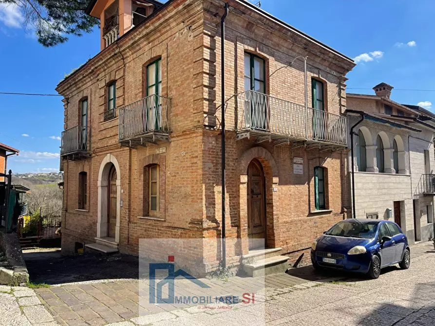 Immagine 1 di Casa semindipendente in vendita  in Piazza San Giuseppe a Sant'angelo A Cupolo