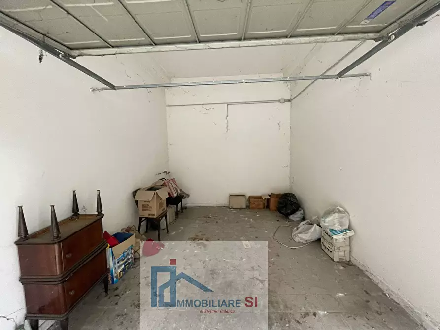 Immagine 3 di Box auto in vendita  in Via Raffaele Delcogliano a Benevento