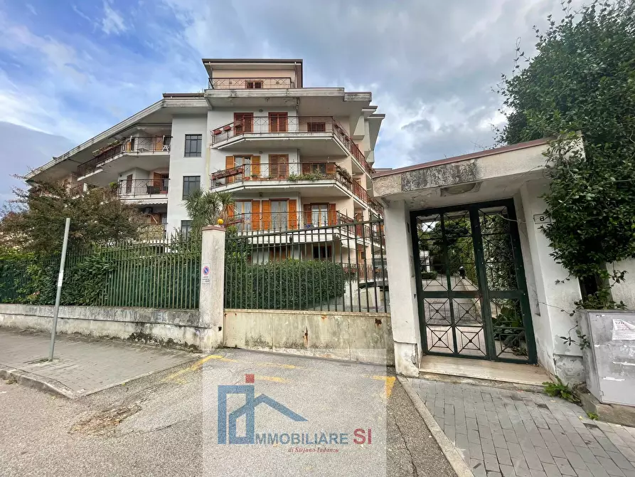 Immagine 11 di Box auto in vendita  in Via Raffaele Delcogliano a Benevento