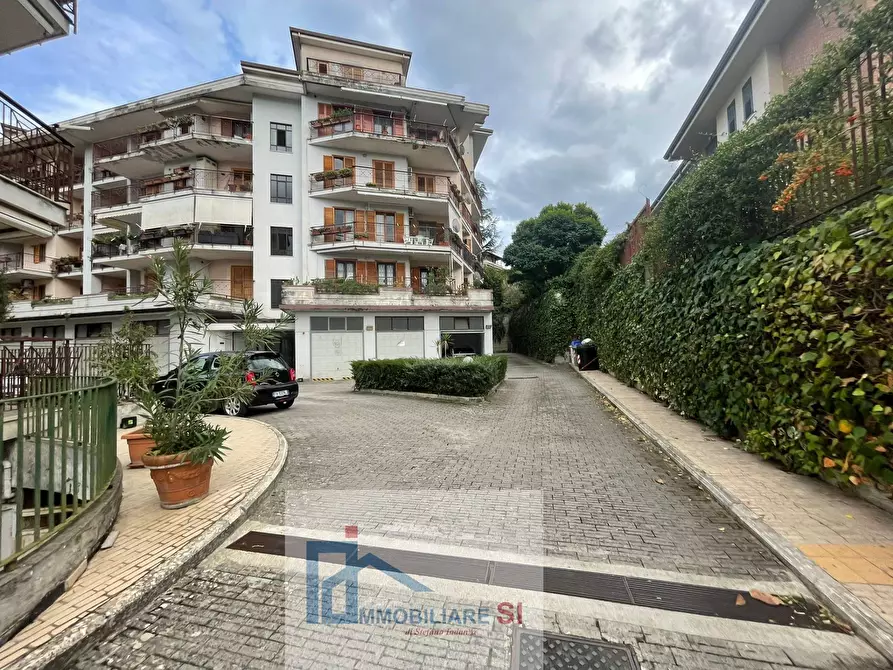 Immagine 8 di Box auto in vendita  in Via Raffaele Delcogliano a Benevento