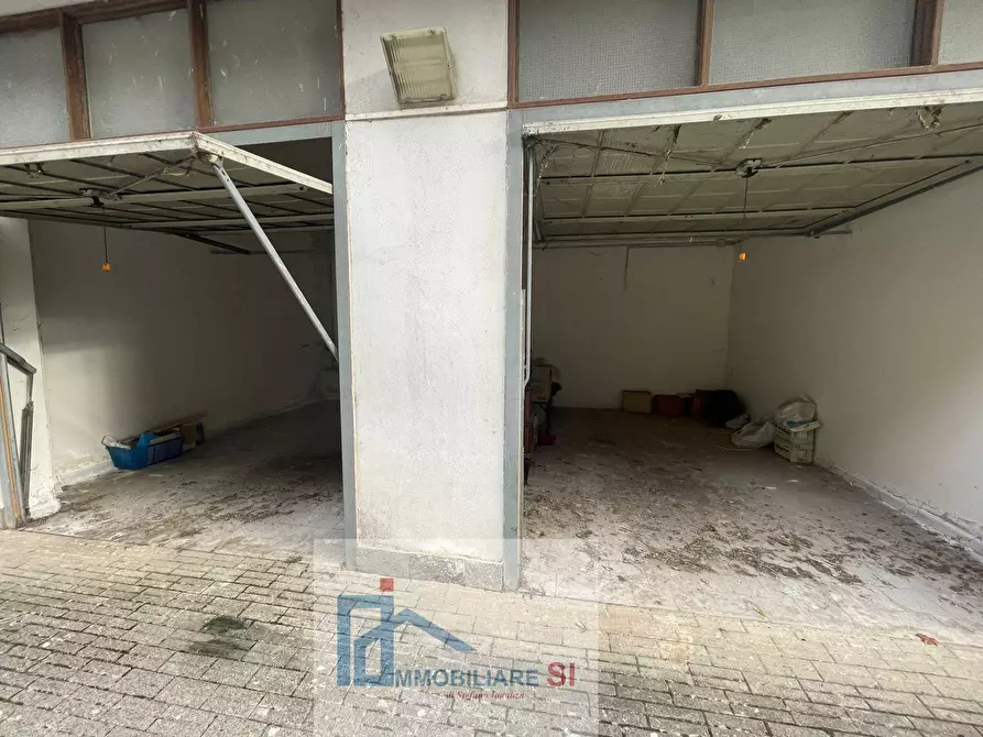 Immagine 2 di Box auto in vendita  in Via Raffaele Delcogliano a Benevento