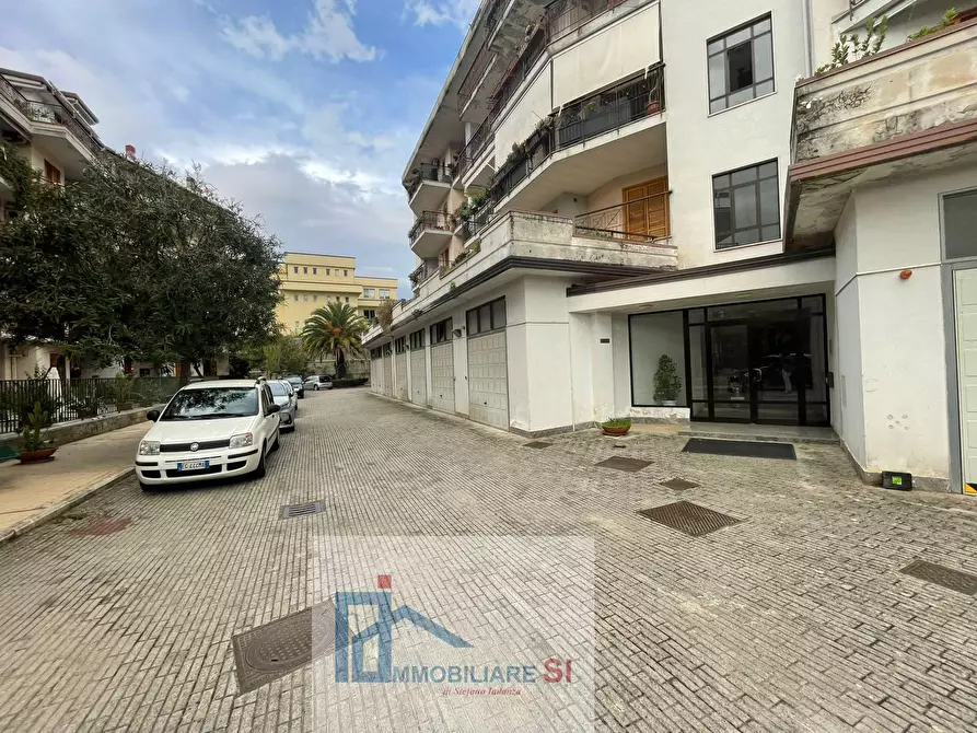 Immagine 11 di Box auto in vendita  in Via Raffaele Delcogliano a Benevento