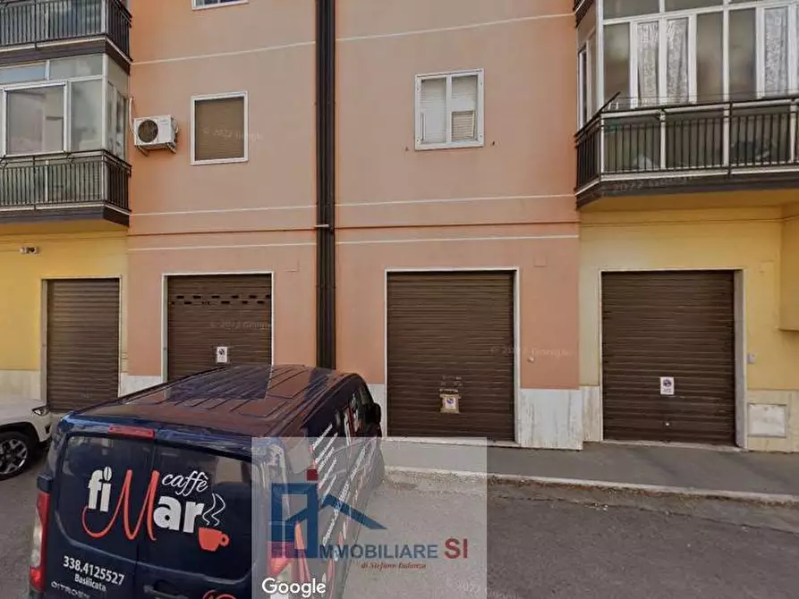 Immagine 3 di Box auto in vendita  in Via Sabbioneta a Potenza
