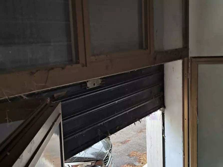 Immagine 9 di Box auto in vendita  in Via Sabbioneta a Potenza