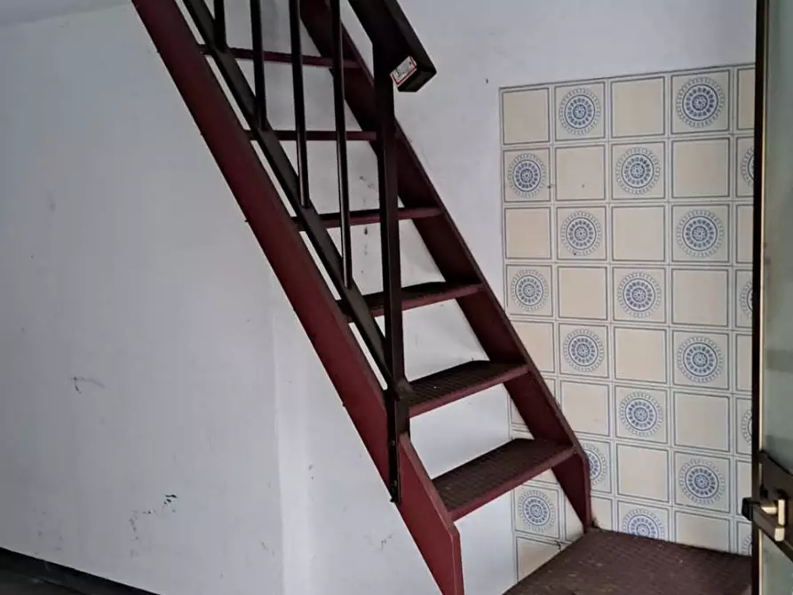 Immagine 6 di Box auto in vendita  in Via Sabbioneta a Potenza