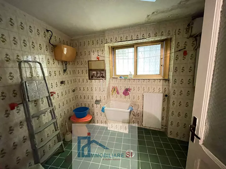 Immagine 23 di Casa semindipendente in vendita  in Via Sottotenente Gaetano Miele a Benevento