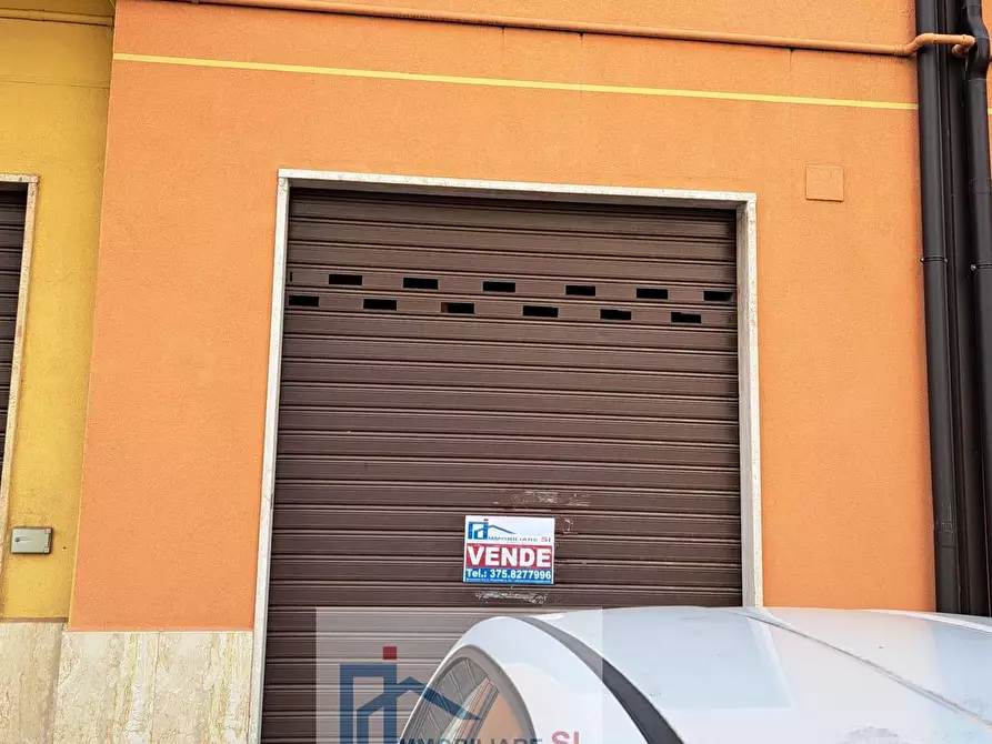 Immagine 11 di Box auto in vendita  in Via Sabbioneta a Potenza