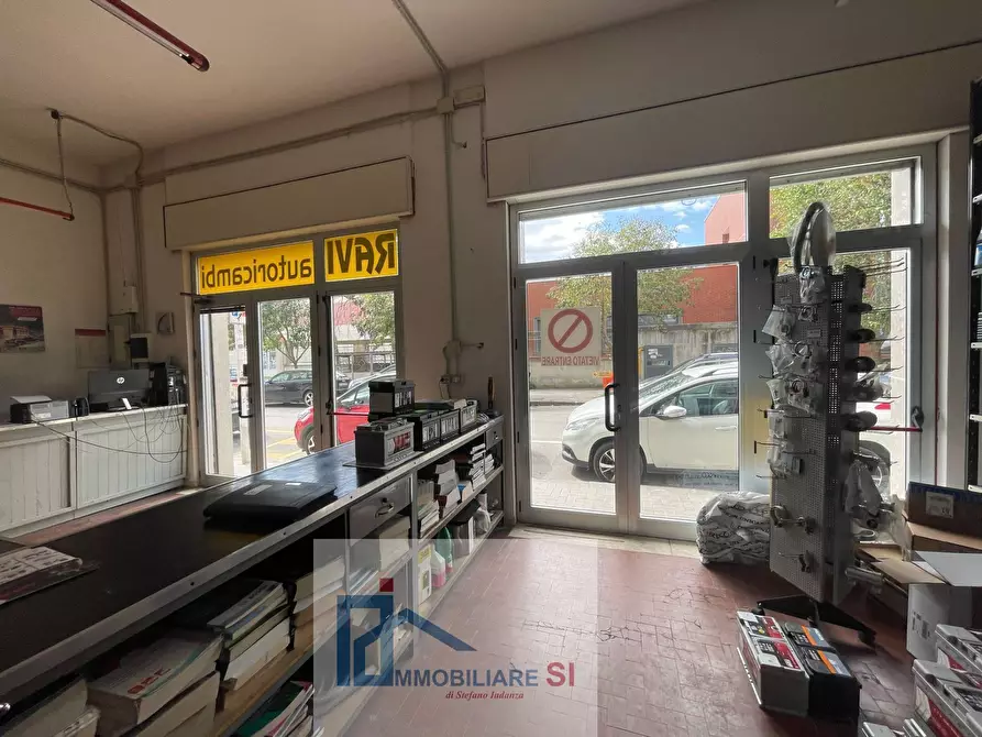 Immagine 6 di Locale commerciale in vendita  in Via Dei Mulini a Benevento