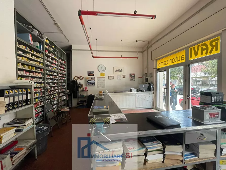 Immagine 7 di Locale commerciale in vendita  in Via Dei Mulini a Benevento