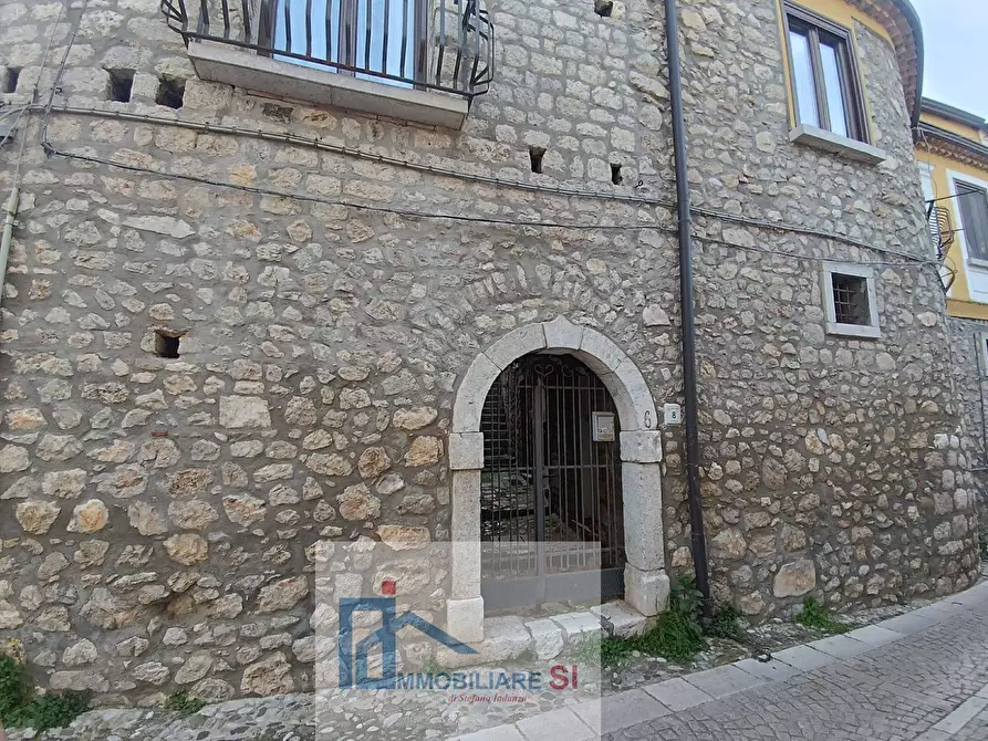 Immagine 2 di Casa semindipendente in vendita  in Via Mattaleoni a Vitulano