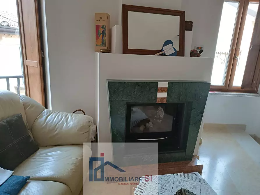 Immagine 11 di Casa semindipendente in vendita  in Via Mattaleoni a Vitulano