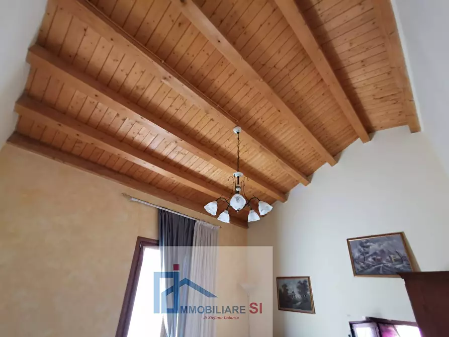 Immagine 20 di Casa semindipendente in vendita  in Via Mattaleoni a Vitulano