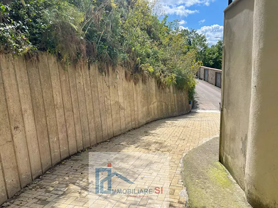 Immagine 11 di Casa semindipendente in vendita  in Via Michelangelo Caporaso a Foglianise