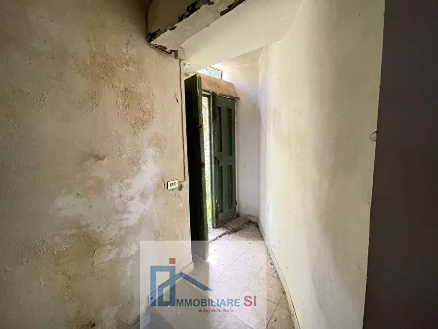 Immagine 9 di Casa semindipendente in vendita  in Via Michelangelo Caporaso a Foglianise