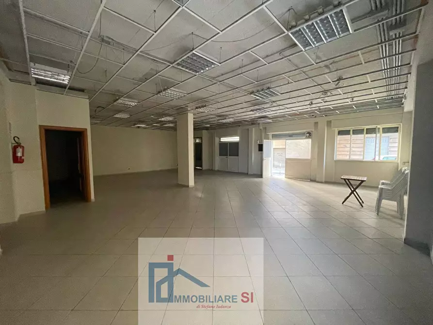 Immagine 14 di Locale commerciale in vendita  in Via Tommaso Bucciano a Benevento