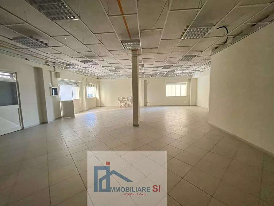 Immagine 7 di Locale commerciale in vendita  in Via Tommaso Bucciano a Benevento