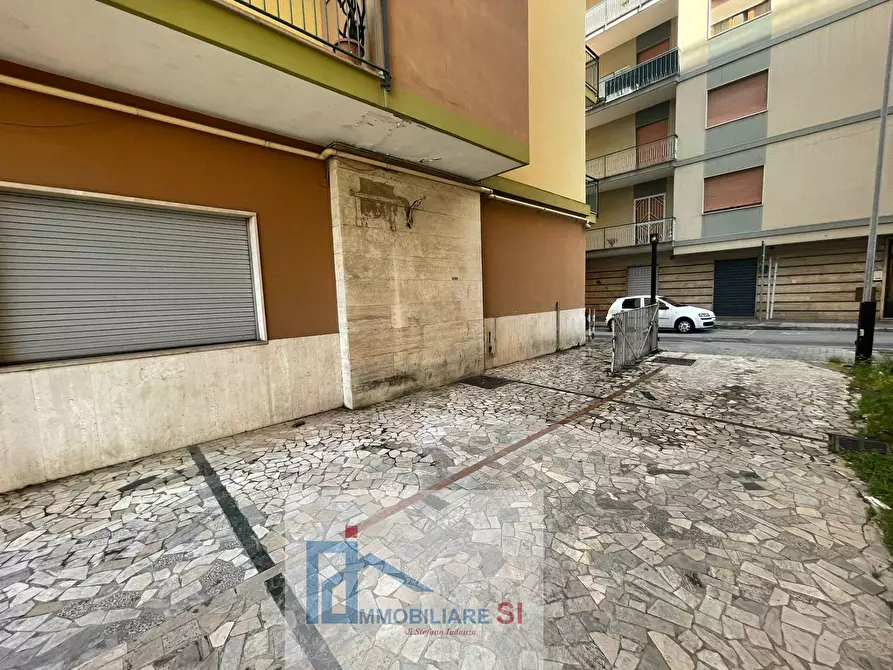 Immagine 15 di Locale commerciale in vendita  in Via Tommaso Bucciano a Benevento