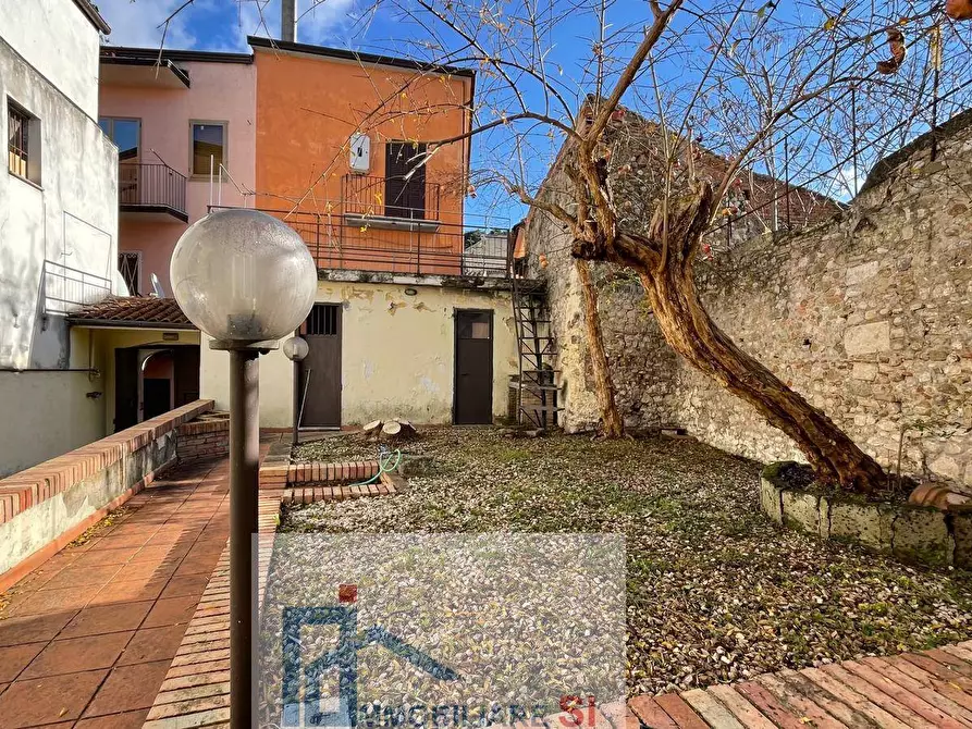 Immagine 13 di Casa semindipendente in vendita  in Vico Arechi a Benevento