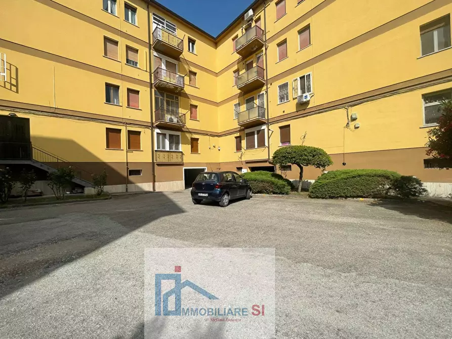 Immagine 39 di Appartamento in vendita  in Via Piranesi a Benevento