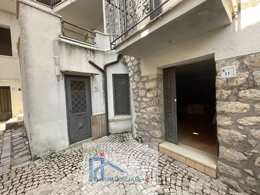 Immagine 3 di Casa semindipendente in vendita  in Via Madonnina del Grappa a Cautano