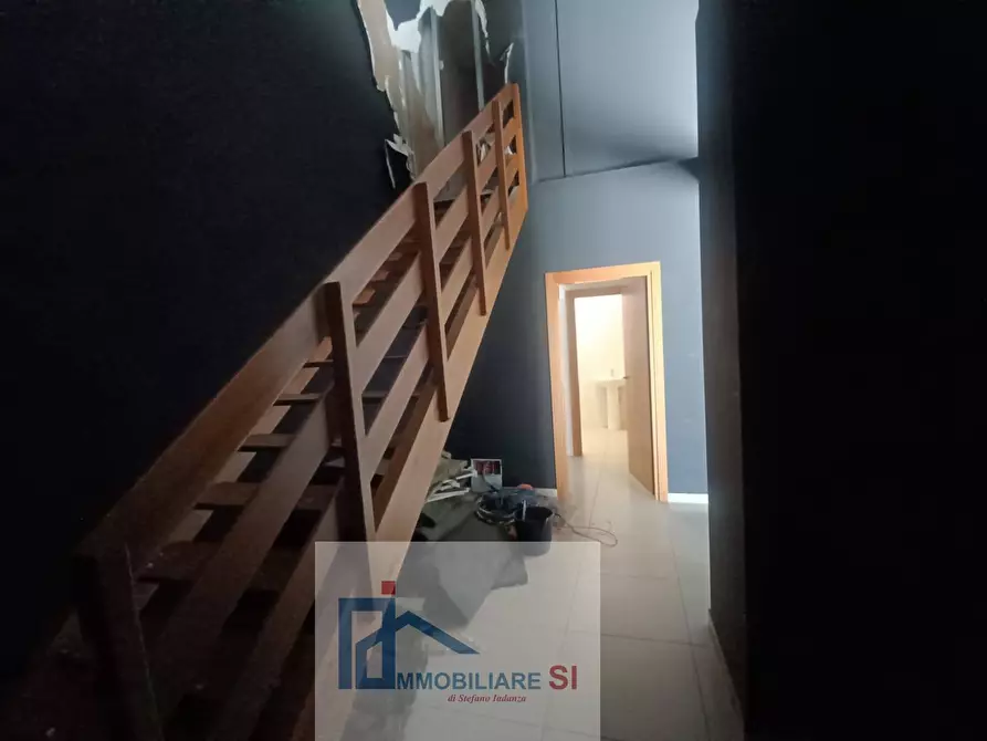 Immagine 14 di Locale commerciale in affitto  in Strada Provinciale 109 a Vitulano