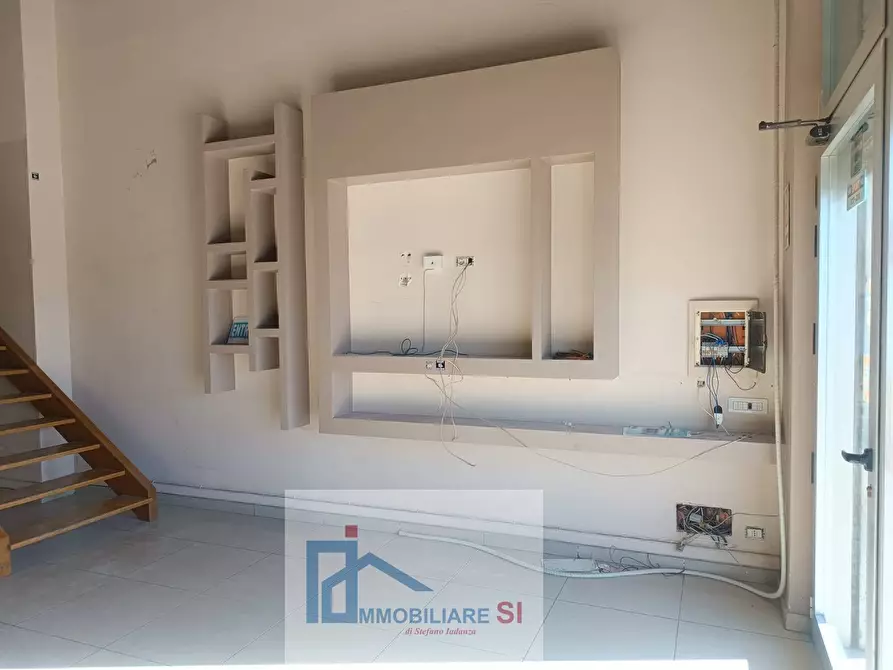 Immagine 8 di Locale commerciale in affitto  in Strada Provinciale 109 a Vitulano