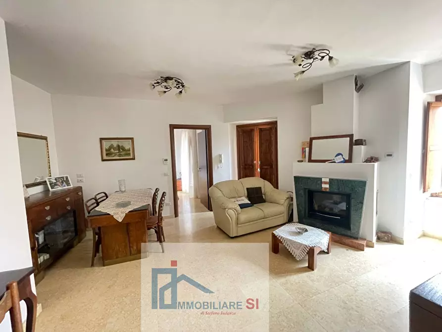 Immagine 10 di Casa semindipendente in vendita  in Via Mattaleoni a Vitulano