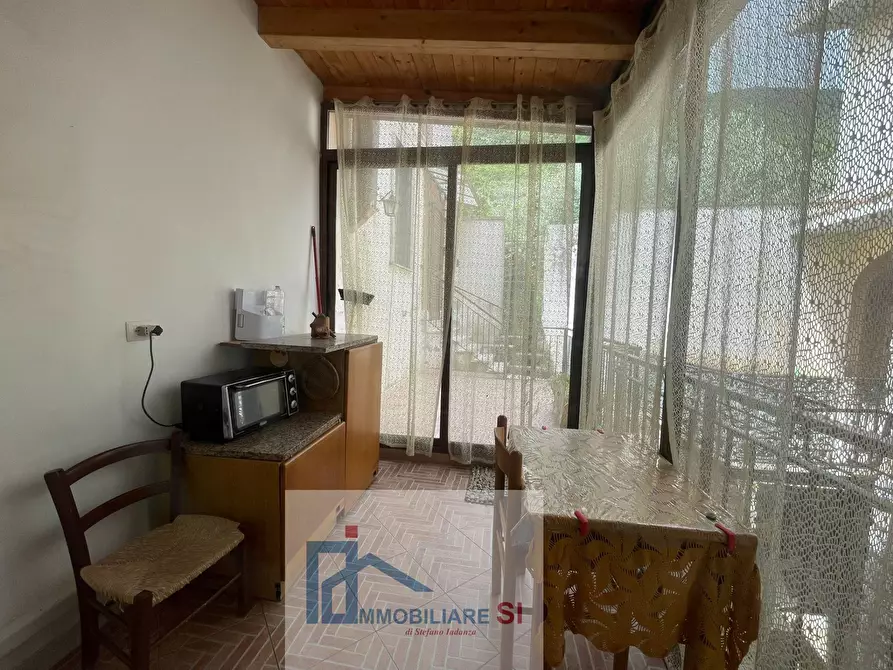 Immagine 22 di Casa semindipendente in vendita  in Via Mattaleoni a Vitulano