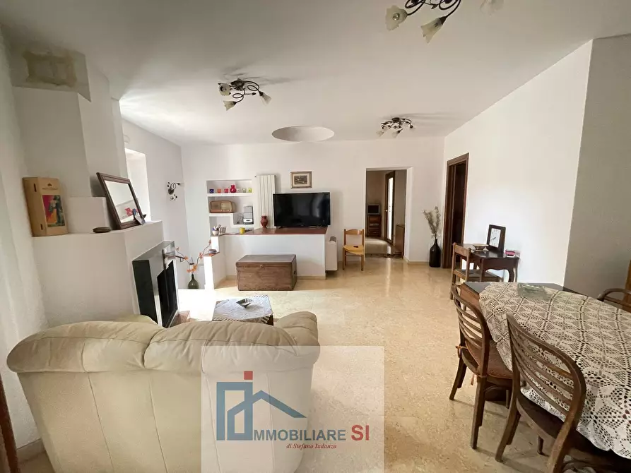 Immagine 9 di Casa semindipendente in vendita  in Via Mattaleoni a Vitulano