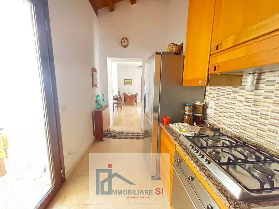 Immagine 25 di Casa semindipendente in vendita  in Via Mattaleoni a Vitulano