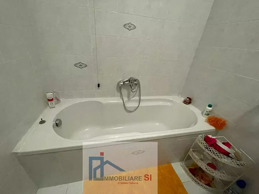 Immagine 12 di Appartamento in vendita  in Piazza Vittoria Colonna a Benevento