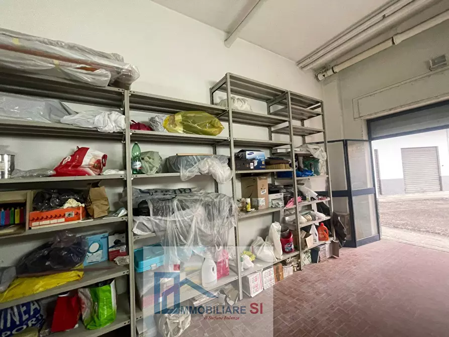 Immagine 9 di Box auto in vendita  in Via XXV Luglio 23 a Benevento